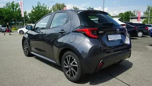Gebraucht Toyota Yaris Team 125 PS (91 kW) 2024 Grau Kleinwagen
