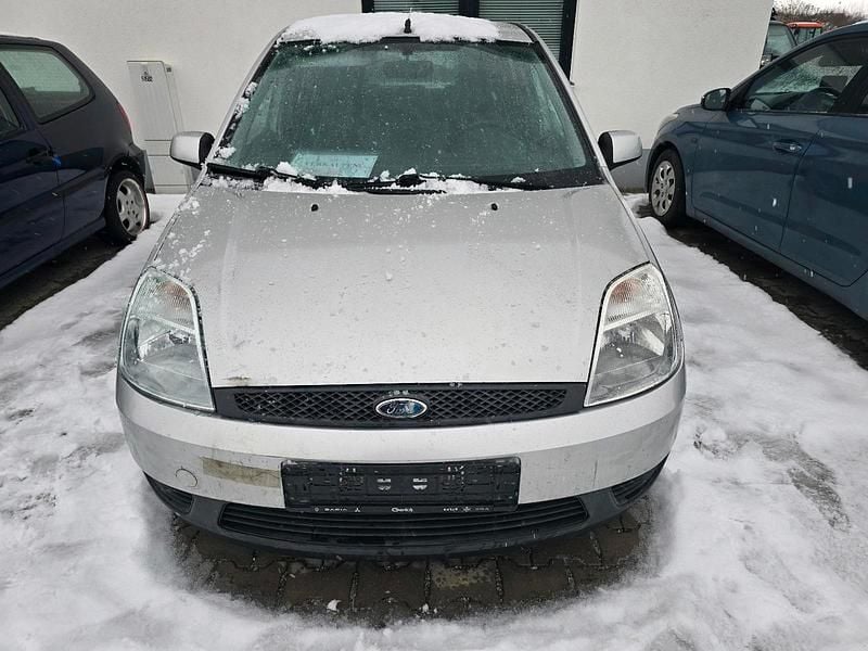 Gebraucht Ford Fiesta 80 PS (58 kW) 2005 Silber Kleinwagen