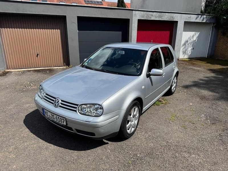 Silber Gebraucht 2003 VW Golf IV Pacific Limousine | 2.699 € (Fairer Preis) - Bild 1/4