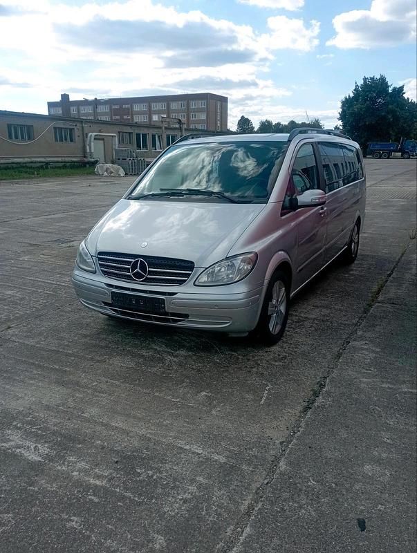 Silber Gebraucht 2007 Mercedes Viano Van / Kleinbus | 6.500 € (Guter Preis) - Bild 1/4