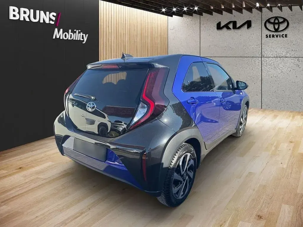 Gebraucht Toyota Aygo X 72 PS (52 kW) 2025 Blau SUV