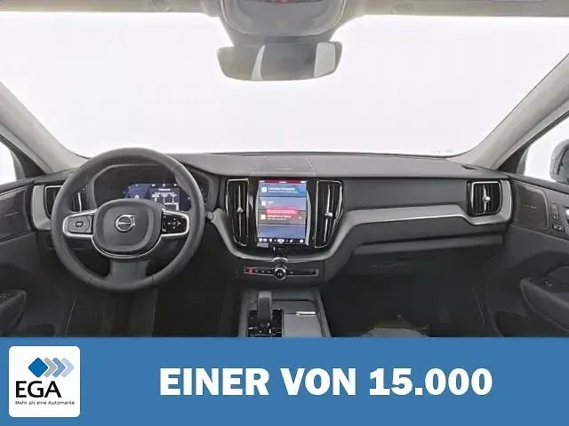 Gebraucht Volvo XC60 Plus 250 PS (183 kW) 2025 Grau SUV