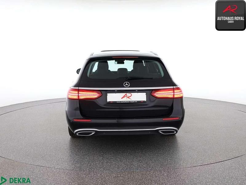 Gebraucht Mercedes E300 Avantgarde 245 PS (180 kW) 2019 Schwarz (metallic) Kombi