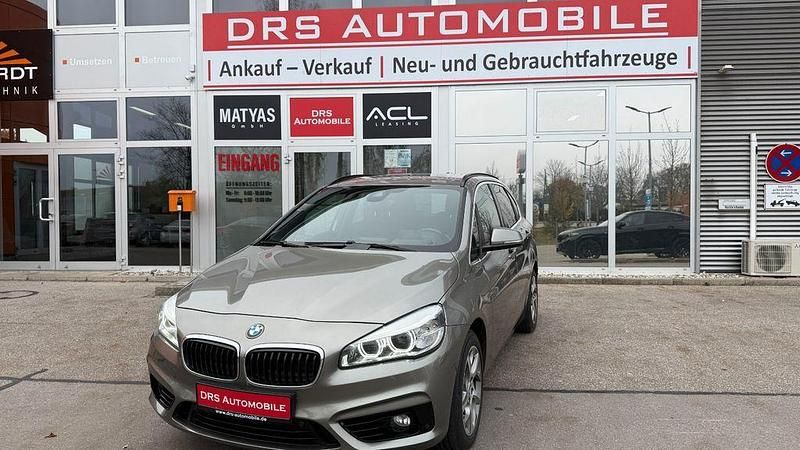 Gebraucht BMW 220 Sport Line 190 PS (139 kW) 2015 Silber Van / Kleinbus