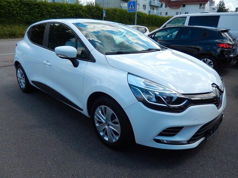 Gebraucht Renault Clio IV 75 PS (55 kW) 2019 Weiß Pickup