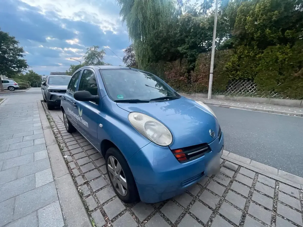Gebraucht Nissan Micra 65 PS (47 kW) 2003 Blau Kleinwagen