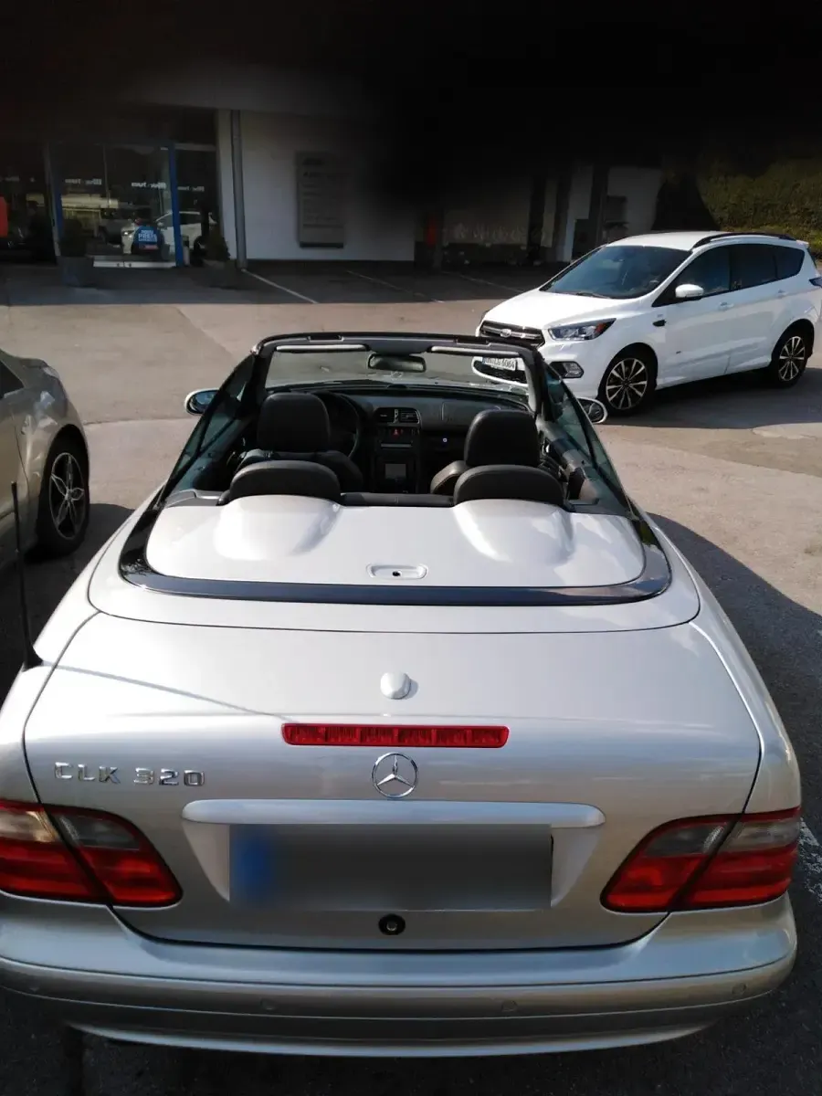 Gebraucht Mercedes CLK320 218 PS (160 kW) 2000 Silber Cabrio