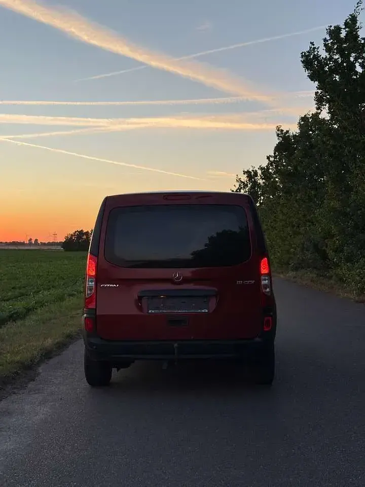 Gebraucht Mercedes Citan 111 110 PS (80 kW) 2018 Rot Van / Kleinbus