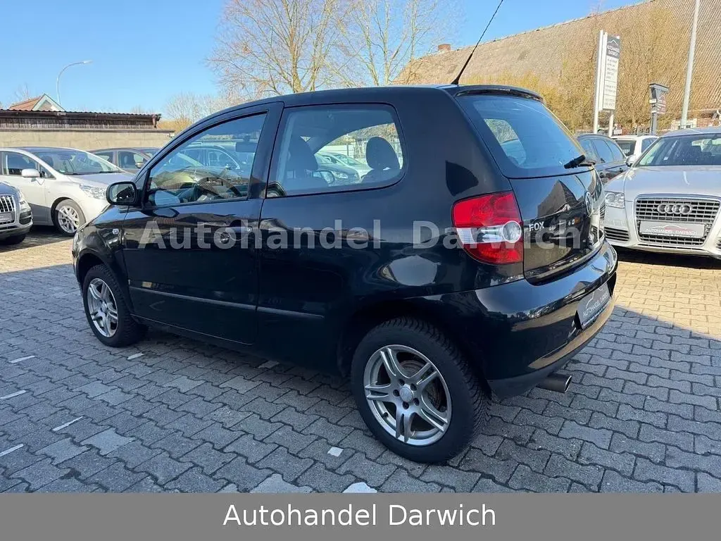 Second-hand VW Fox Basis 54 CP (39 kW) 2008 Negru Hatchback