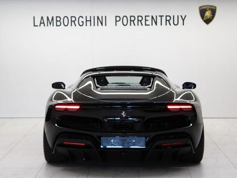 Gebraucht Ferrari 296 829 PS (609 kW) 2023 Schwarz Cabrio