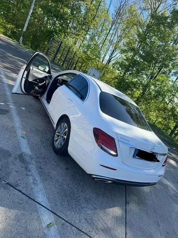 Gebraucht Mercedes E200 184 PS (135 kW) 2018 Weiß Limousine