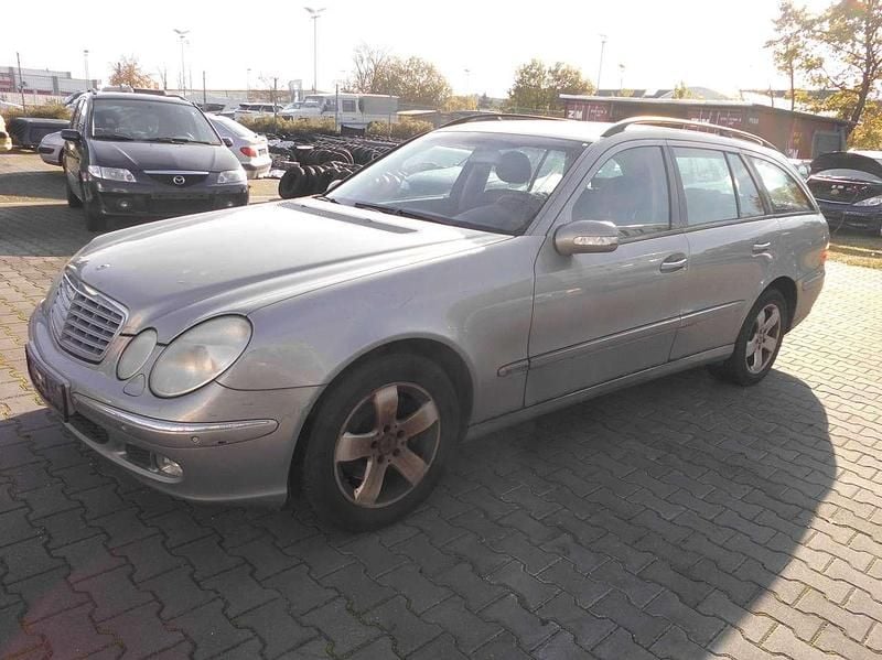 Gebraucht Mercedes E240 Elegance 177 PS (130 kW) 2003 Silber Kombi