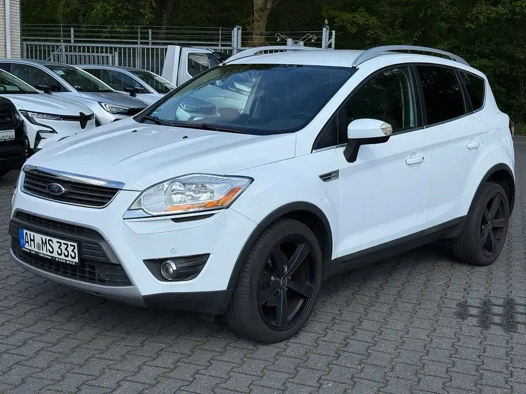 Gebraucht Ford Kuga Titanium 140 PS (102 kW) 2012 Weiß SUV
