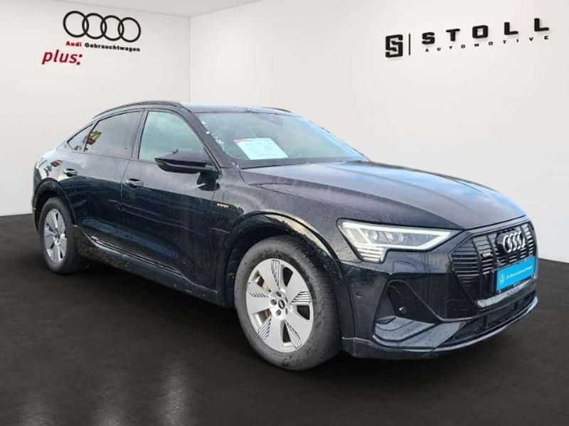 Brillantschwarz Gebraucht 2021 Audi e-tron S-Line SUV | 33.490 € (Fairer Preis) - Bild 1/4