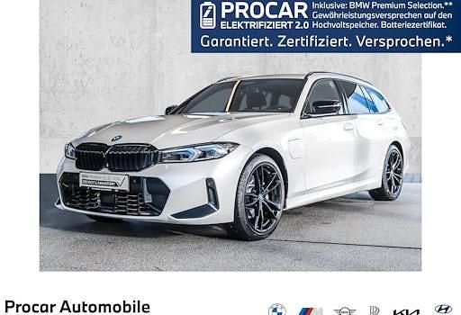 Gebraucht BMW 330e Shadowline 292 PS (214 kW) 2024 Weiß Kombi