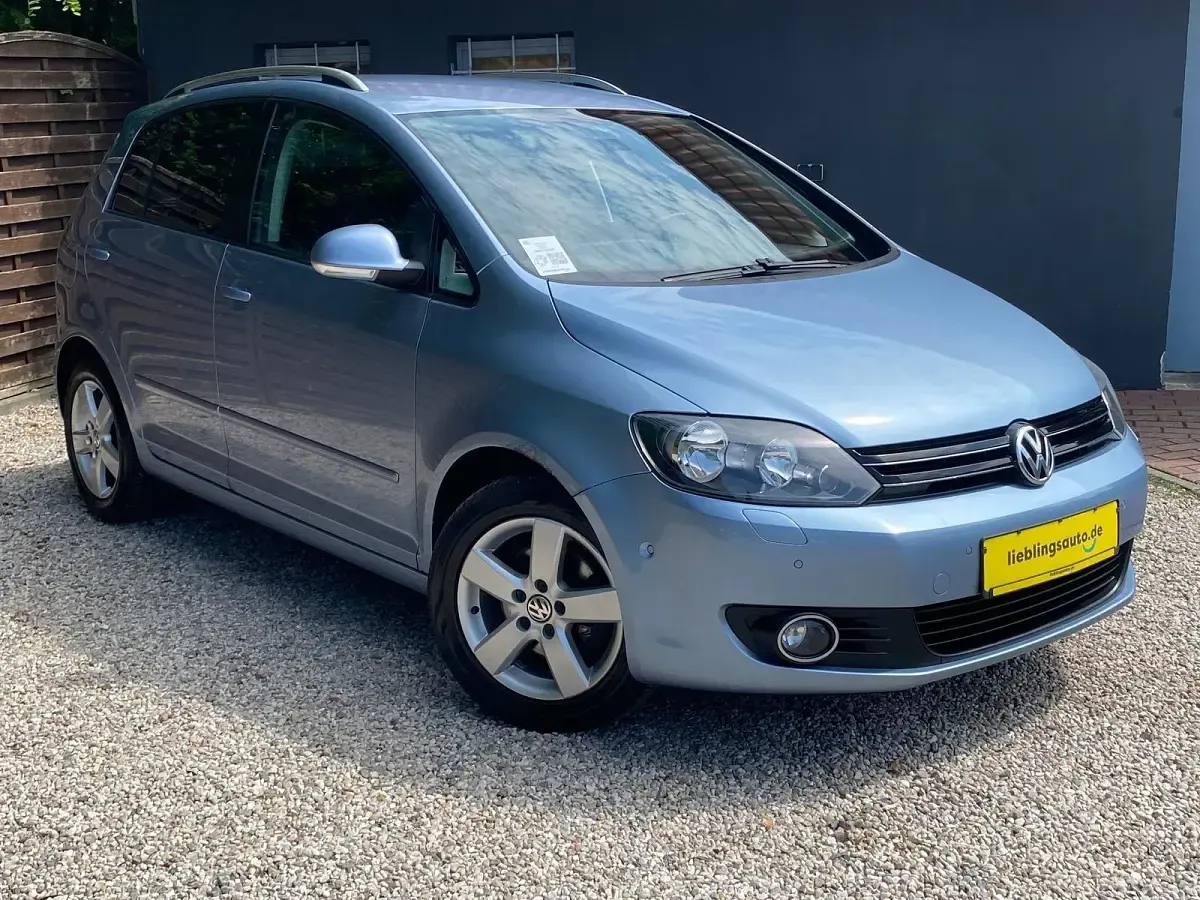Gebraucht VW Golf Plus Cross Team 140 PS (102 kW) 2011 Shark blue Limousine