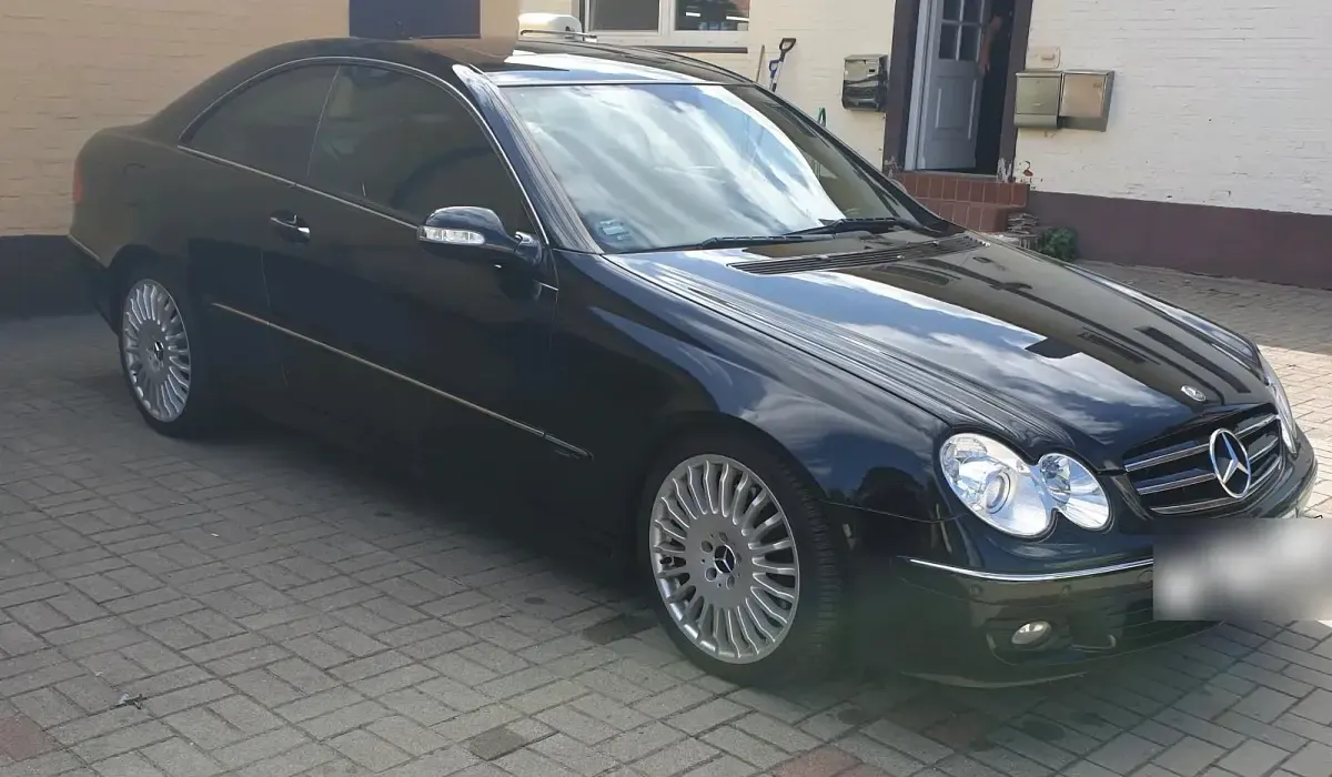Gebraucht Mercedes CLK280 231 PS (169 kW) 2008 Schwarz Coupé