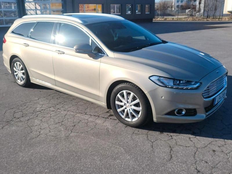 Gebraucht Ford Mondeo Titanium 179 PS (131 kW) 2015 Grau Kombi