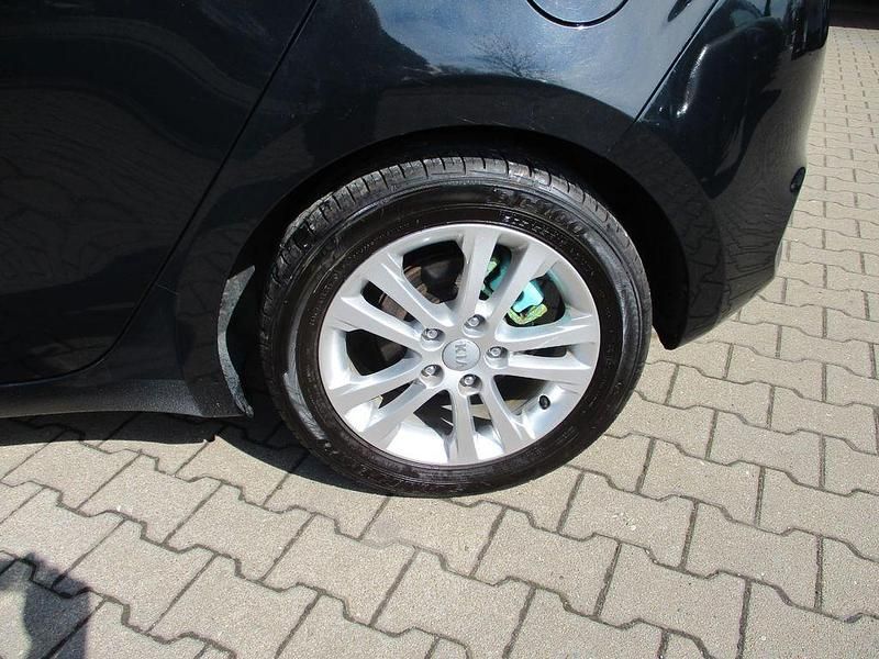 Gebraucht Kia Ceed Edition 7 99 PS (72 kW) 2015 Schwarz Kleinwagen