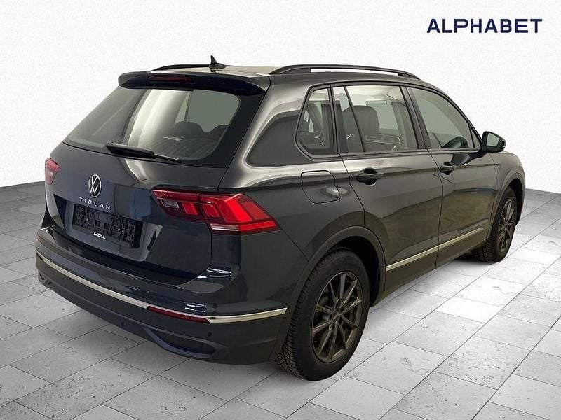 Gebraucht VW Tiguan Life 150 PS (110 kW) 2022 Grau SUV