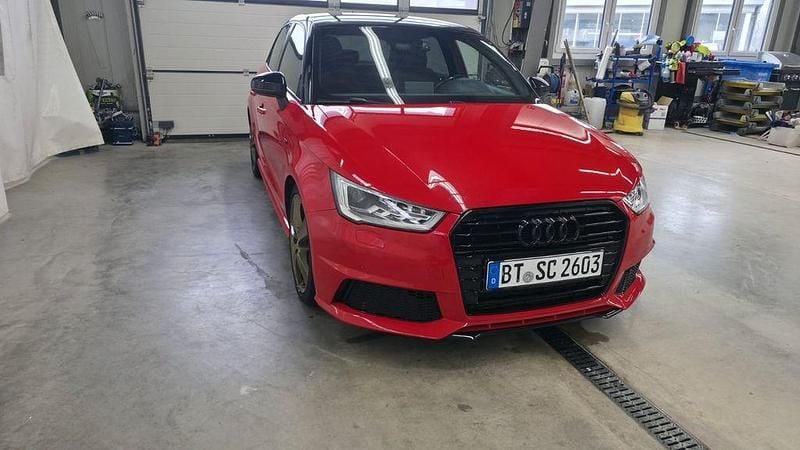 Gebraucht Audi A1 Sportback Sport 192 PS (141 kW) 2015 Rot Kleinwagen