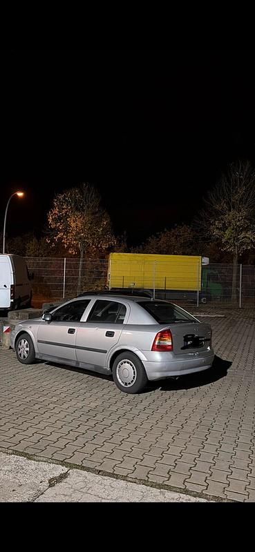 Gebraucht Opel Astra 75 PS (55 kW) 1999 Silber Kleinwagen