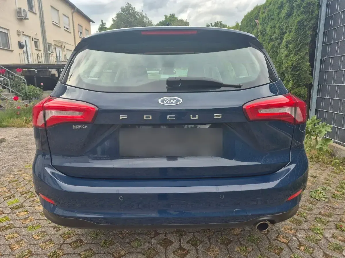 Gebraucht Ford Focus Trend 95 PS (69 kW) 2020 Blau Limousine