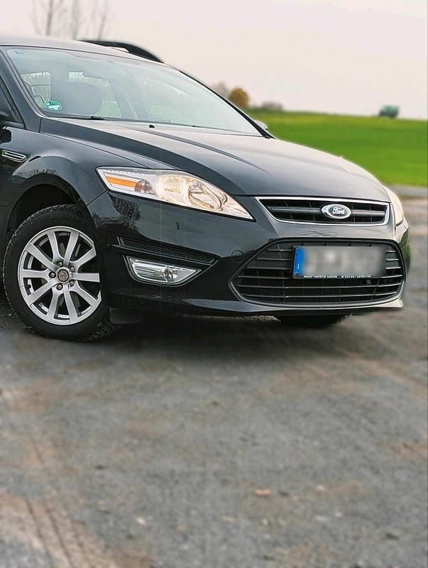 Schwarz Gebraucht 2010 Ford Mondeo Kombi | 4.350 € (Fairer Preis) - Bild 1/4