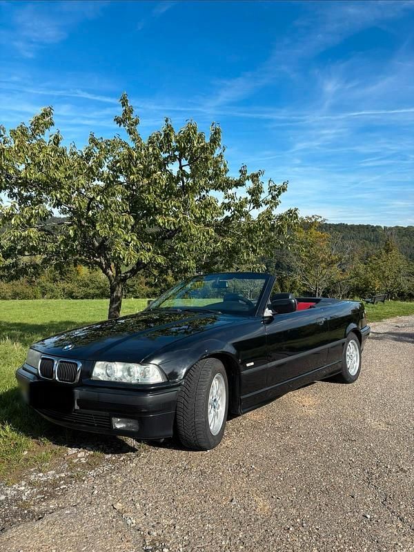 Gebraucht BMW 318 Cabriolet Basis 115 PS (84 kW) 1997 Schwarz Cabrio