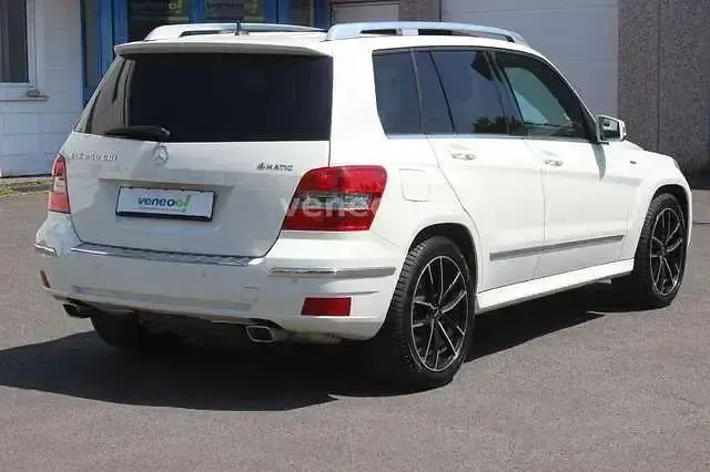 Gebraucht Mercedes GLK250 204 PS (150 kW) 2012 Weiß SUV