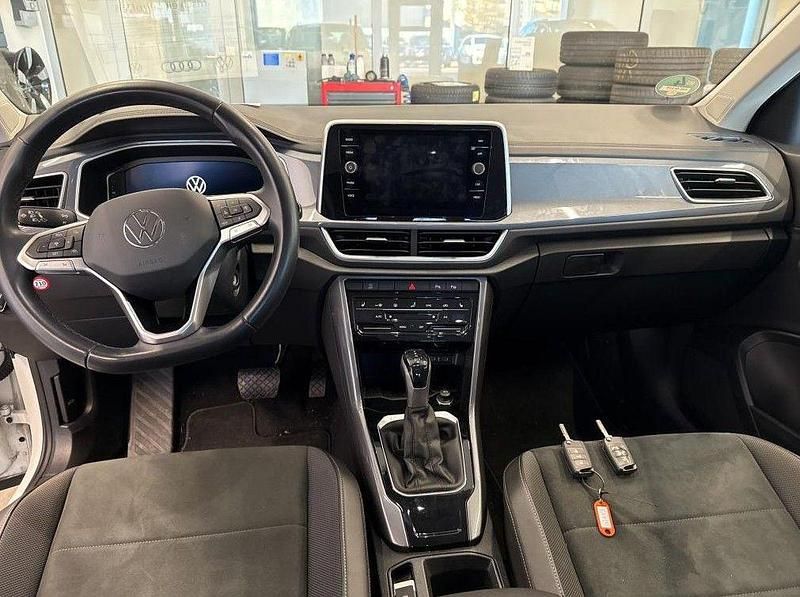 Second-hand VW T-Roc IQ Drive 150 CP (110 kW) 2023 Alb SUV