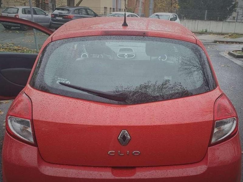 Gebraucht Renault Clio IV Campus 75 PS (55 kW) 2012 Rot Limousine