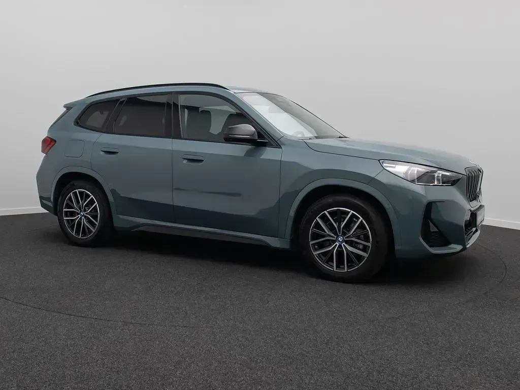 Gebraucht BMW iX1 M Sport 225 kW (306 PS) 2023 Grün SUV