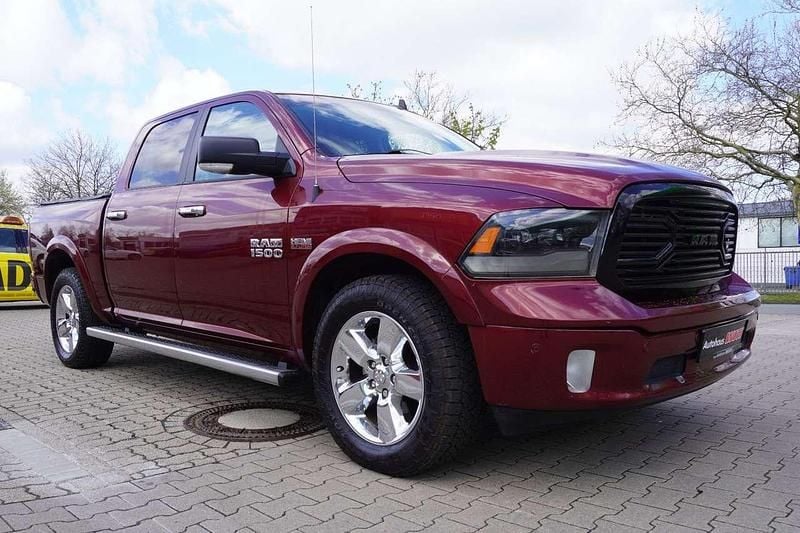 Second-hand Dodge Ram 401 CP (294 kW) 2017 Roșu Pickup