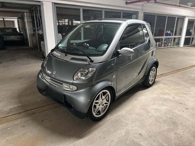 Grau Gebraucht 2003 Smart ForTwo Cabrio Cabrio | 1.515 € - Bild 1/4