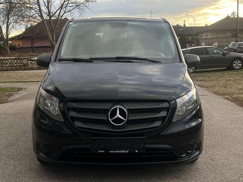Gebraucht Mercedes Vito 136 PS (100 kW) 2015 Schwarz Van