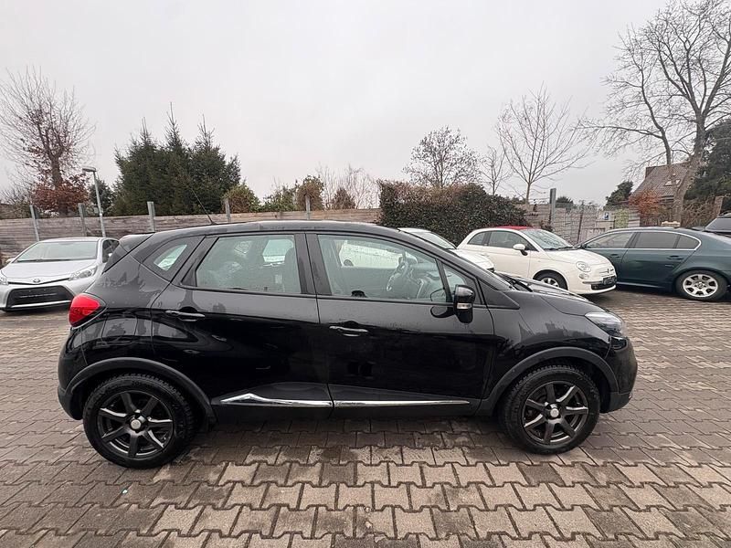 Gebraucht Renault Captur Dynamique 90 PS (66 kW) 2015 Sternenschwarz SUV