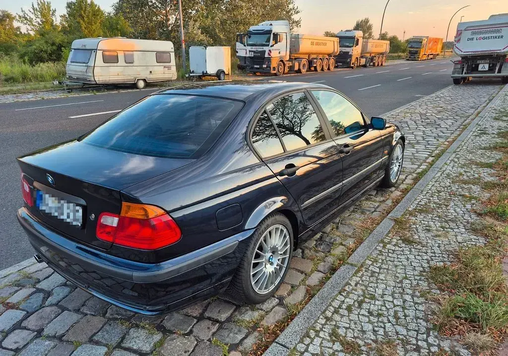 Gebraucht BMW 318 118 PS (86 kW) 2000 Blau Limousine