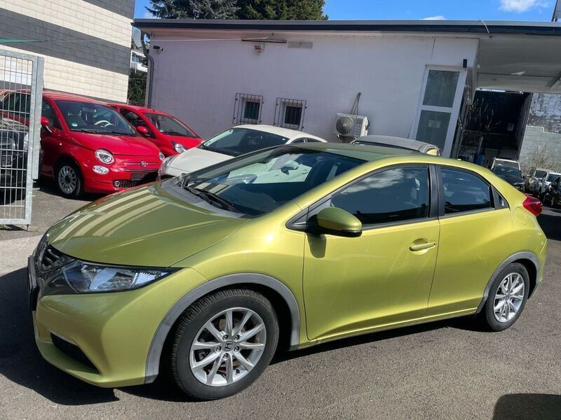 Gelb Gebraucht 2014 Honda Civic Comfort Limousine | 7.600 € (Guter Preis) - Bild 1/4