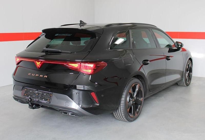 Neu Cupra Leon 204 PS (150 kW) 2025 Schwarz Kombi