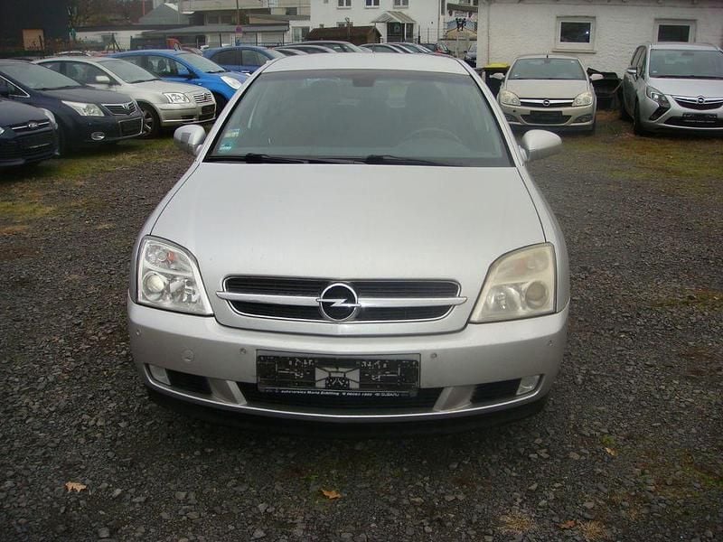 Silber Gebraucht 2002 Opel Vectra Elegance Limousine | 650 € (Guter Preis) - Bild 1/4
