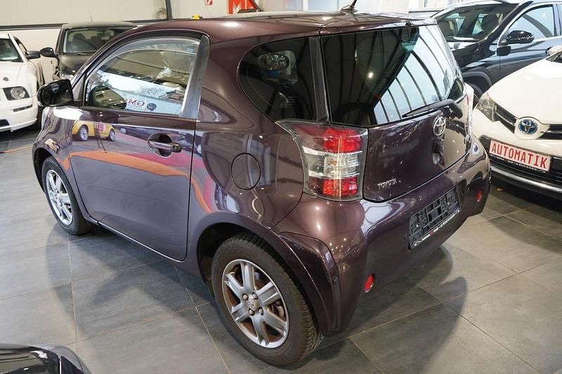 Gebraucht Toyota iQ 68 PS (50 kW) 2009 Violet Kleinwagen