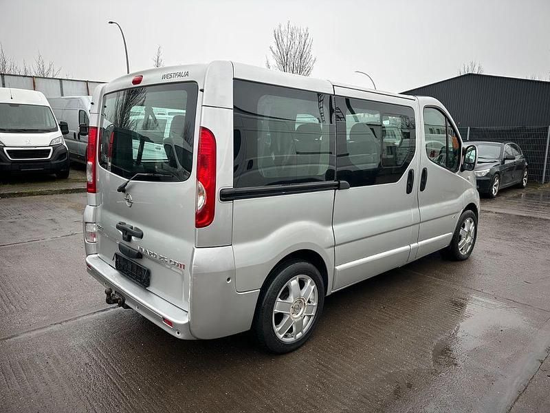 Gebraucht Opel Vivaro 145 PS (106 kW) 2007 Silber Van / Kleinbus