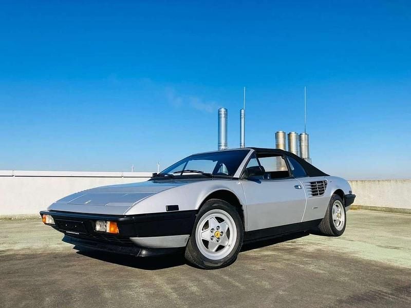 Silber Gebraucht 1985 Ferrari Mondial Cabrio | 39.990 € - Bild 1/4