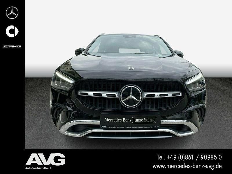 Gebraucht Mercedes GLA200 Advanced 150 PS (110 kW) 2025 Schwarz SUV