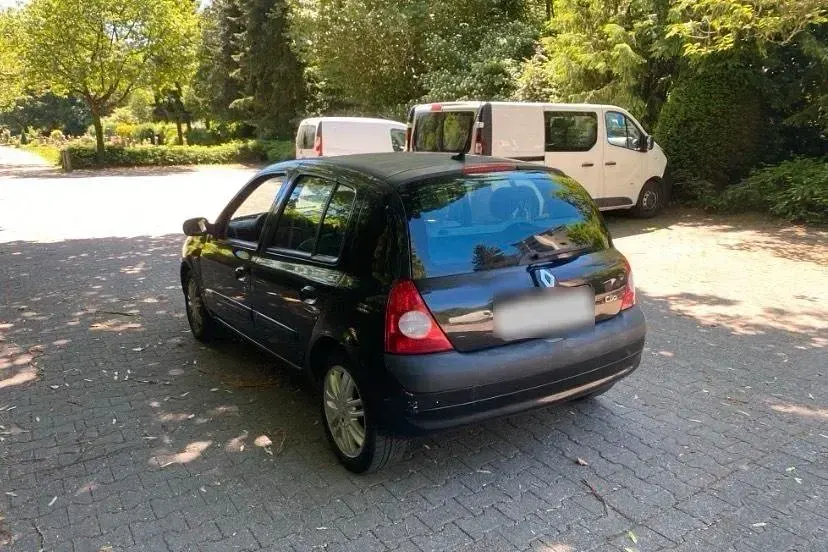 Gebraucht Renault Clio II Initiale Paris 107 PS (78 kW) 2002 Kombi