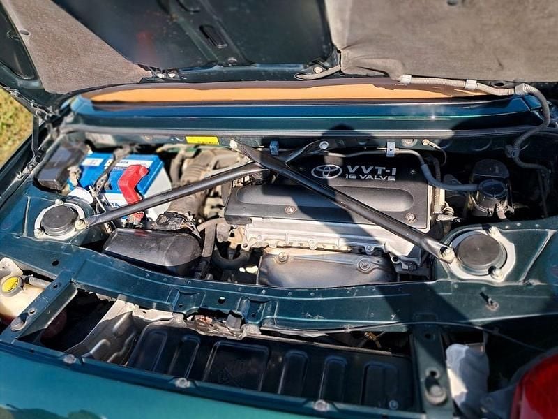 Gebraucht Toyota MR2 Edition 140 PS (102 kW) 2001 Grün Cabrio