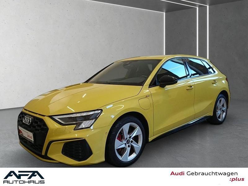 Gelb Gebraucht 2022 Audi A3 Sportback e-tron S-Line Limousine | 28.390 € (Fairer Preis) - Bild 1/4
