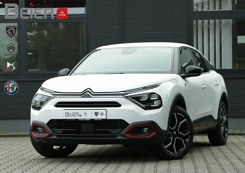 Weiß Gebraucht 2023 Citroën e-C4 Feel Limousine | 20.490 € (Etwas zu teuer) - Bild 1/4