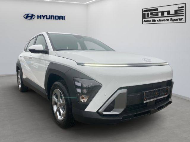 Gebraucht Hyundai Kona Select 141 PS (103 kW) 2024 Weiss SUV